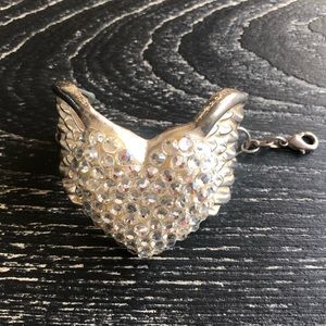 Bracelet heart with wings sacred heart